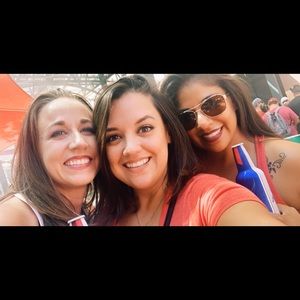 Meet your Posher, Carla